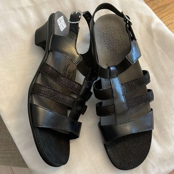 SAS BLACK SANDALS.  NEW.  STYLE IS ALLEGRO.   NEW IN BOX. SIZE IS NARROW. - Picture 2 of 8